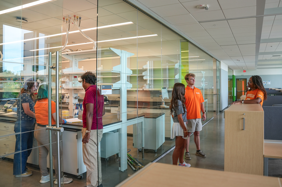 Students in a research lab