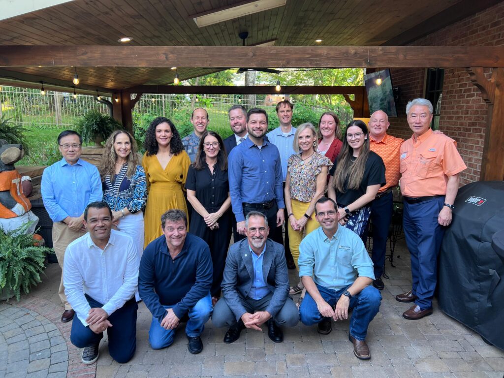 The Brazilian guests and their UTIA hosts gathered for
a final dinner at the home of Senior Vice Chancellor and
Senior Vice President Keith and Hollianne Carver.
